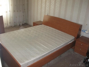 Кровать двуспальная с матрасом и тумбочками. 17000 - Изображение #1, Объявление #232806