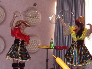 Фантастическое Шоу Гигантских Мыльных Пузырей "Круглая радость"" - Изображение #1, Объявление #714136